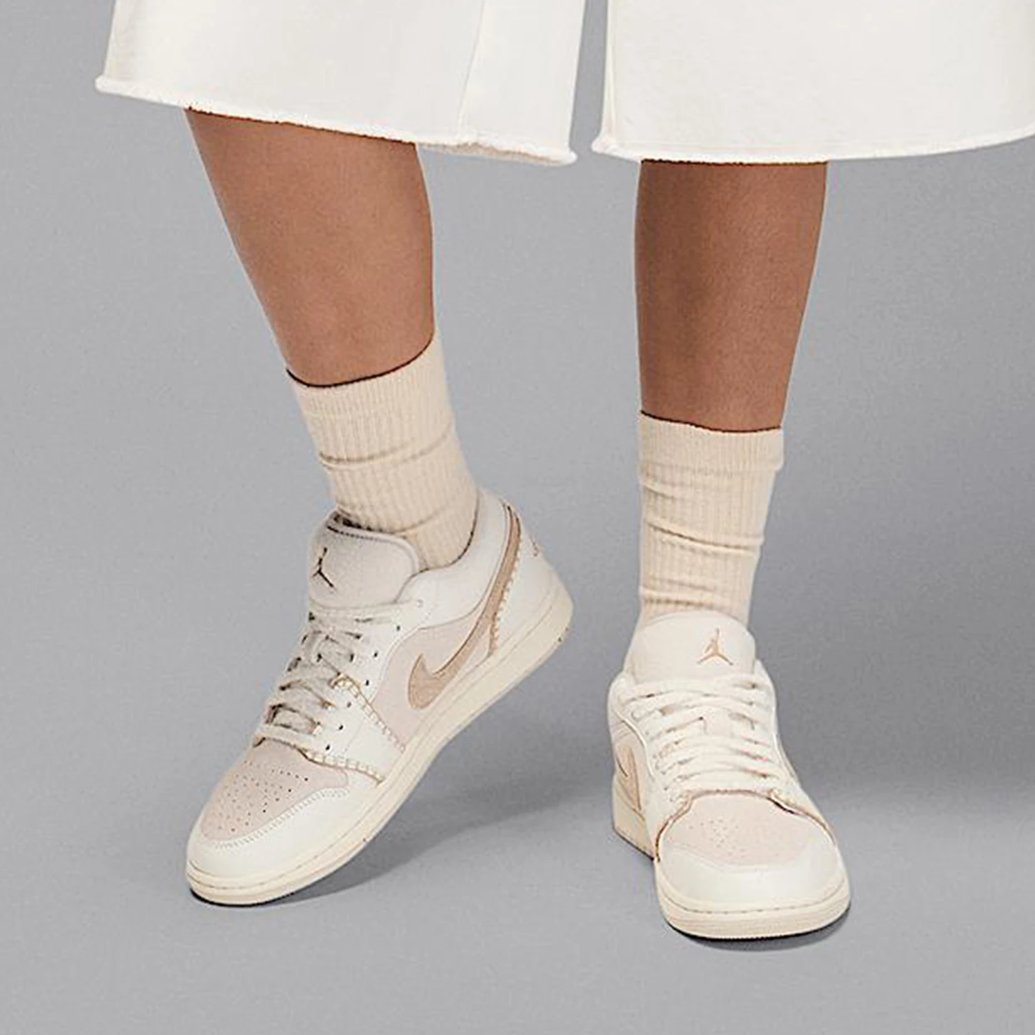 

Nike genuine JORDAN women's breathable, wear-resistant, shock-absorbing low top basketball shoes HV4268-120