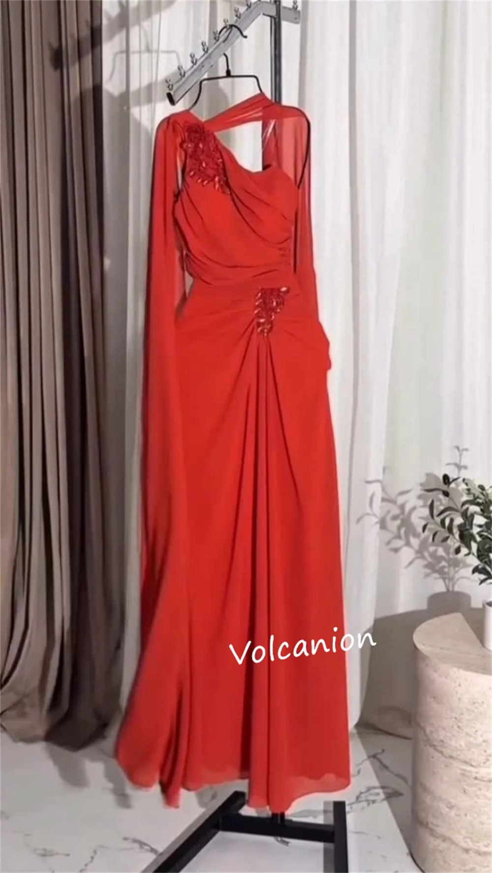 Gaun Midi A-line Satu Bahu Manik-manik Applique Sifon Kustom Acara Dipesan Lebih Dahulu Pesta Prom Sederhana Elegan