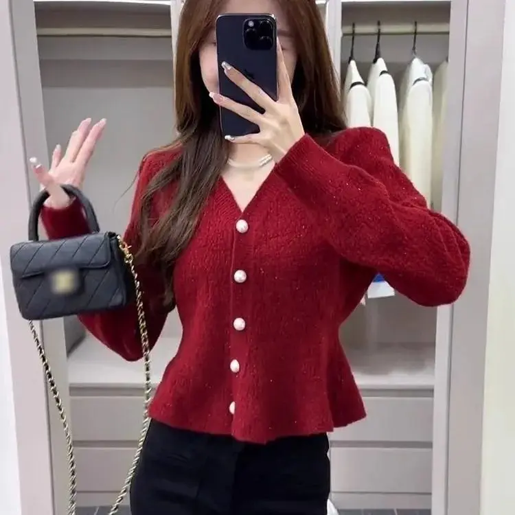 Red Cardigan Design Knitted Sweater Autumn and Winter New Style Slim Fit Top Short Sweater Small Stature Long Sleeves Sweaters