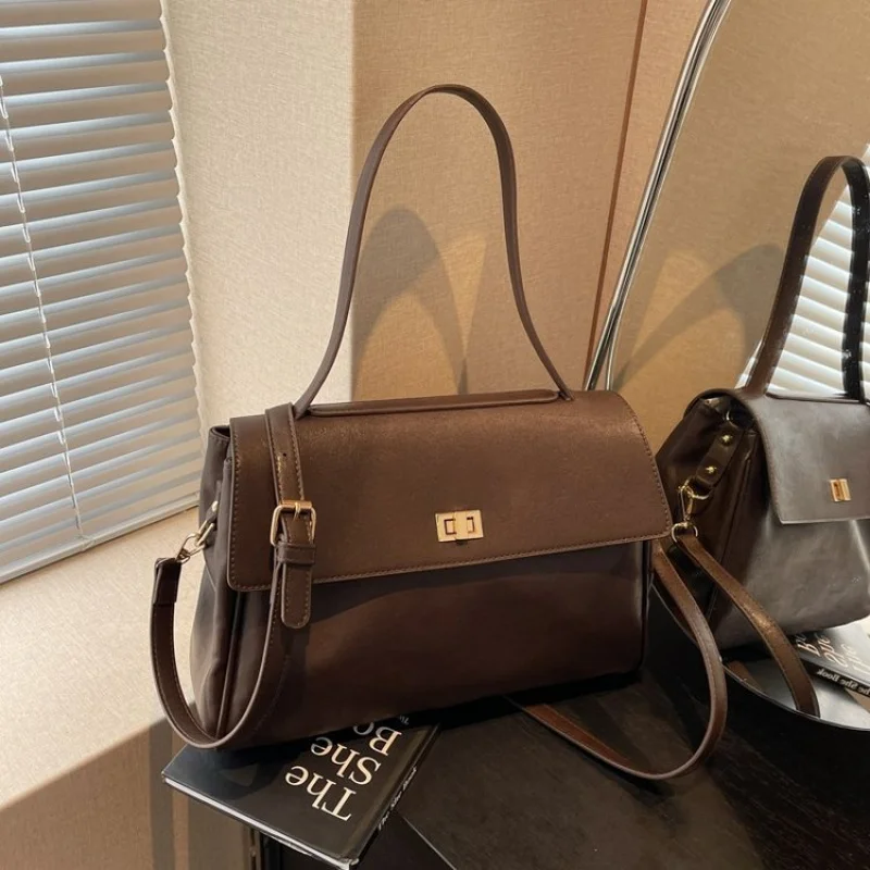 

Premium Women's Crossbody-Bag Crafted From Checkered Leather Boasting Paris Vintage Spacious Soft Daily Modern Look​