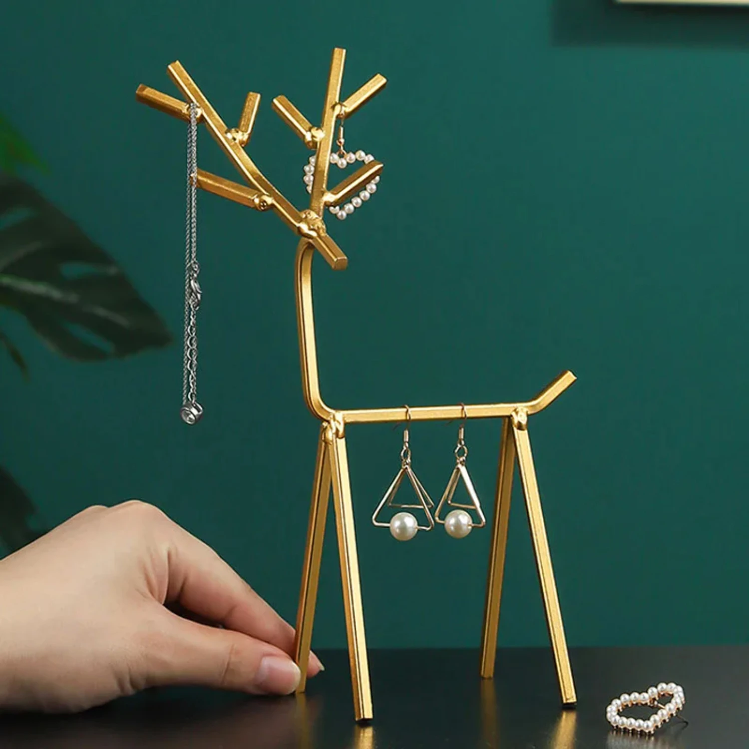 

Deer Jewelry Rack Makeup Organizer Desktop Decoration Iron Earrings Necklace Storage Shelf Bathroom Accessories