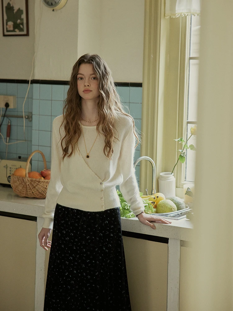 

C.PAIA Soft Bear Fur Glowing Handmade Beaded Sweater Gentle Sle Women's Knitted Long Sve Warmth round Ne ort Coat