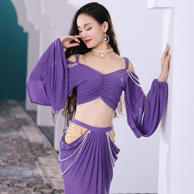 セクシーなツーピースベリーダンスコスチュームセット レディース エレガントなカットアウト長袖ホローキャミソール ハイライズスリムロングスカート付き