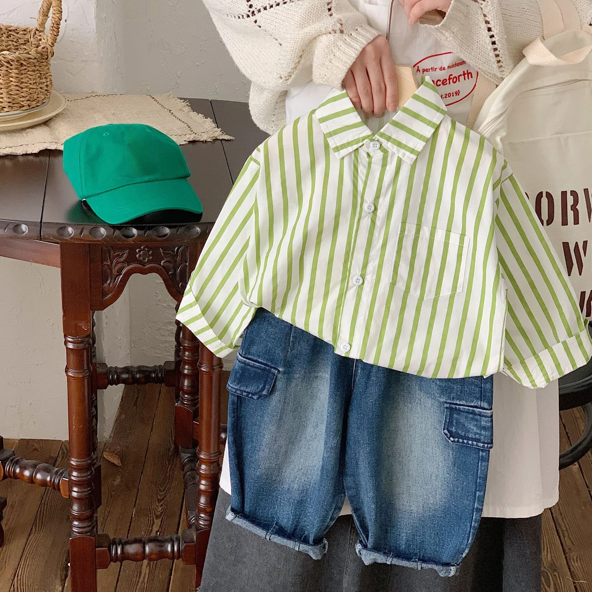 Spring Children's Shirt 2024 Autumn New Fashionable Refreshing White Green Stripes Boys' Top Children's Wear Vertical Shirt