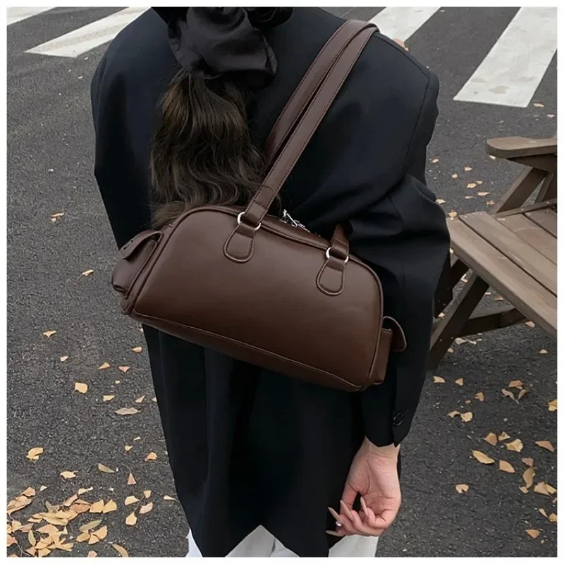 

Minimalist Unique Leisure Business Diaper Bag For Women Stylish Vintage Fashionable Leather Tote With Convenient Pockets
