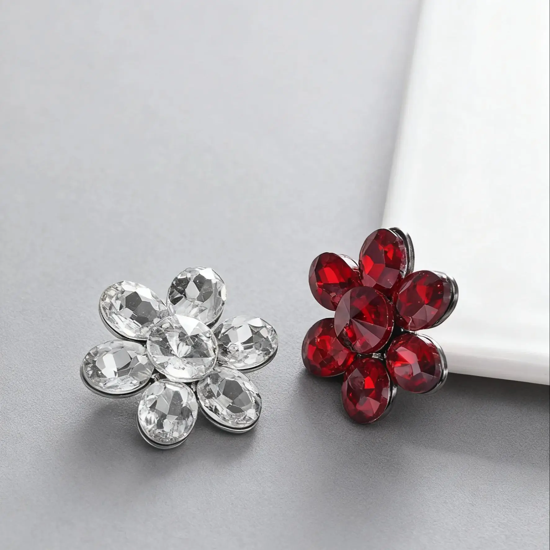 

2pcs/3pcs Glass Rhinestone Metal Buttons Versatile Accessories for Shirts Sweaters Coats Clothing DIY Button Upgrade