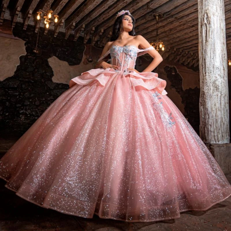 

Pink Shiny Sweetheart Quinceanera Dresses Ball Gown Appliques Lace Beads Crystal Tull Princess Party Gown Vestidos 15 De Anos