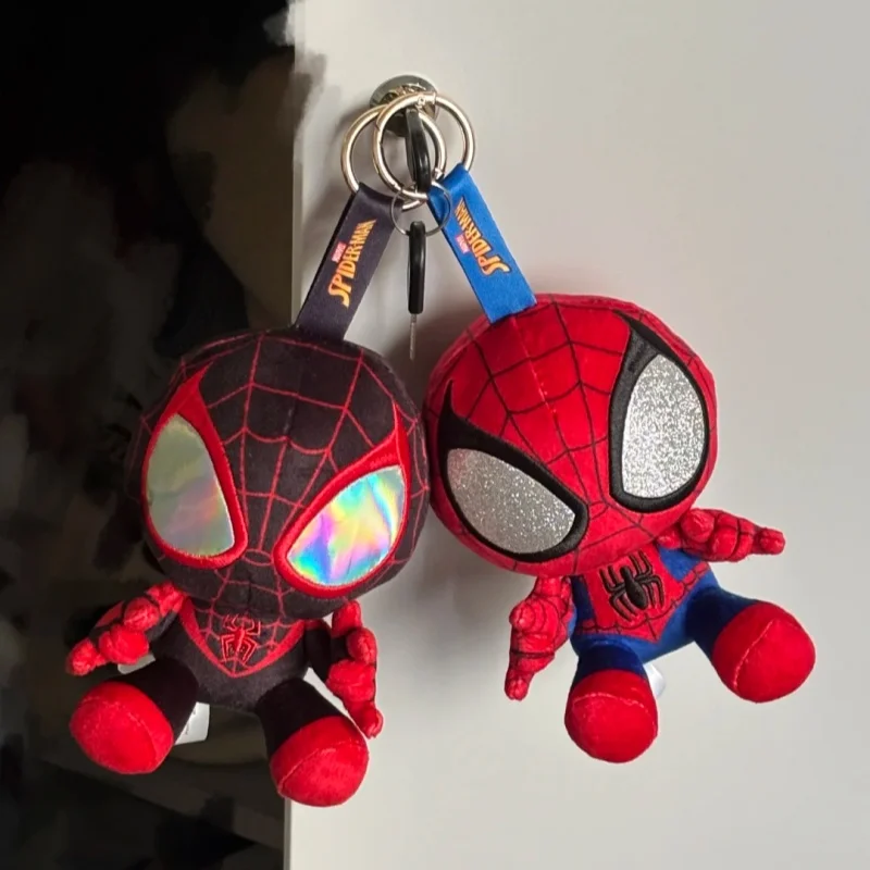 سلسلة مفاتيح من Hot Toys Cosbi Spider-Man Blind Box - Ghost-Spider Gwen Scarlet Spider Venom هدية لطيفة للبطل الخارق قابلة للجمع