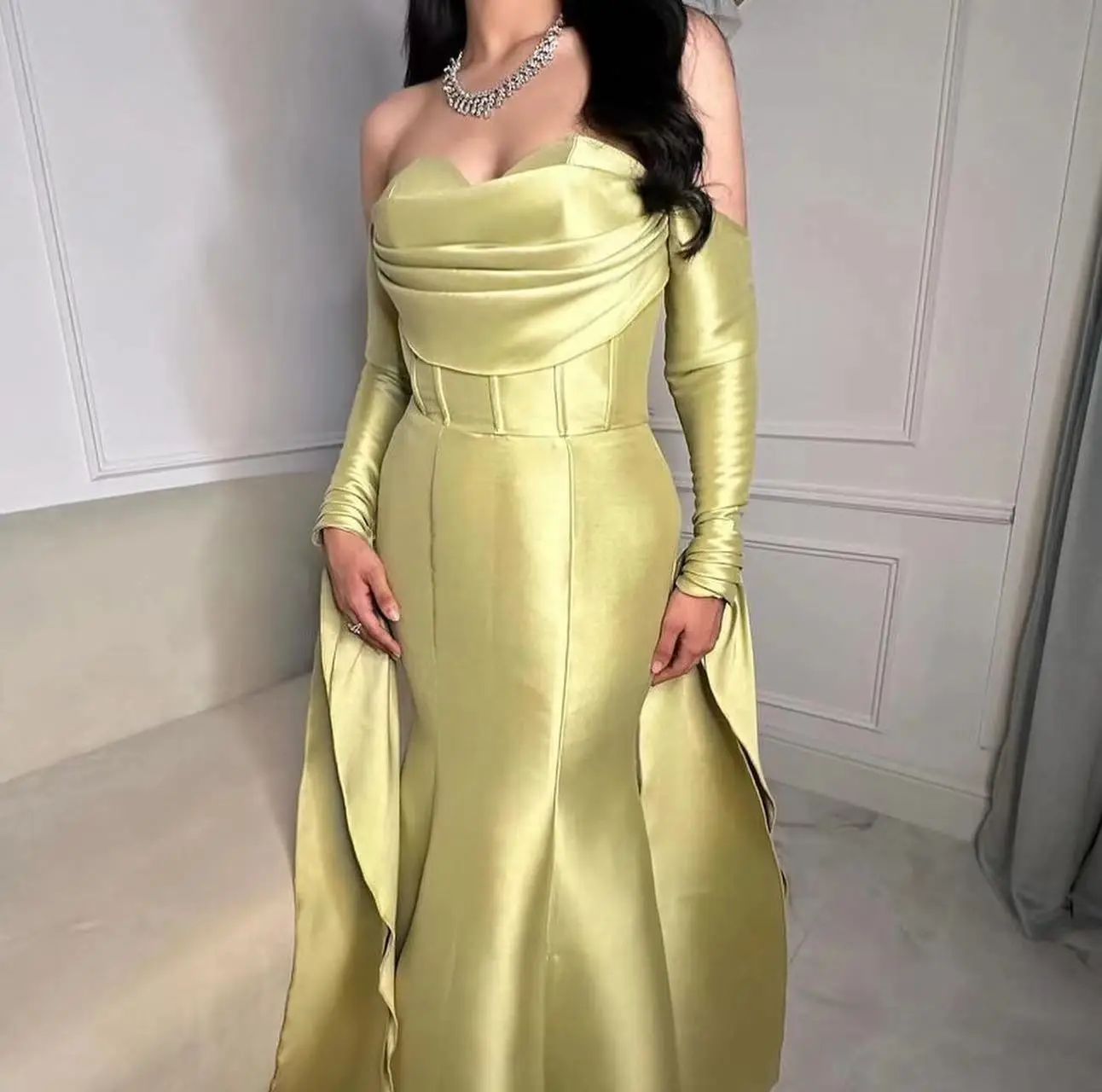 Off the Shoulder Long Sleeve Pleated Prom Dresses Long for Arabic Women 2025 Corset Satin Mermaid Formal Evening Gowns