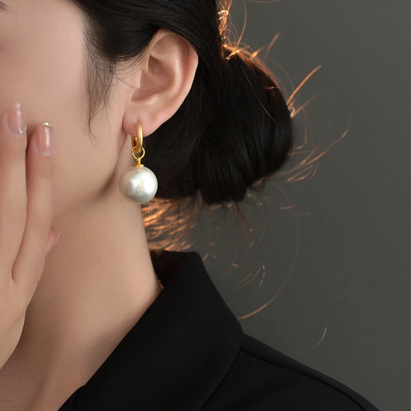 Classic Fashion White Round 16mm Pearl Drop Round Stainless Steel Hoop Earrings For Women Elegant Wedding Party Jewelry Earrings