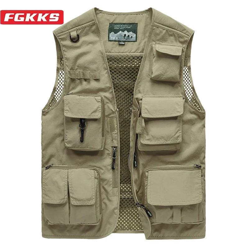 

FGKKS 2024 Outdoor Casual Vest For Men Solid Color Big Pocket Coat High Quality Design Hot Street Wear Casual Vest For Men