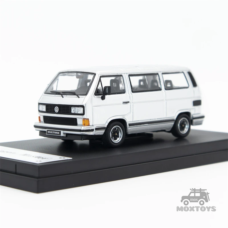 Master 1:64  B32&T3 Multivan Silver / Black Diecast Model Car