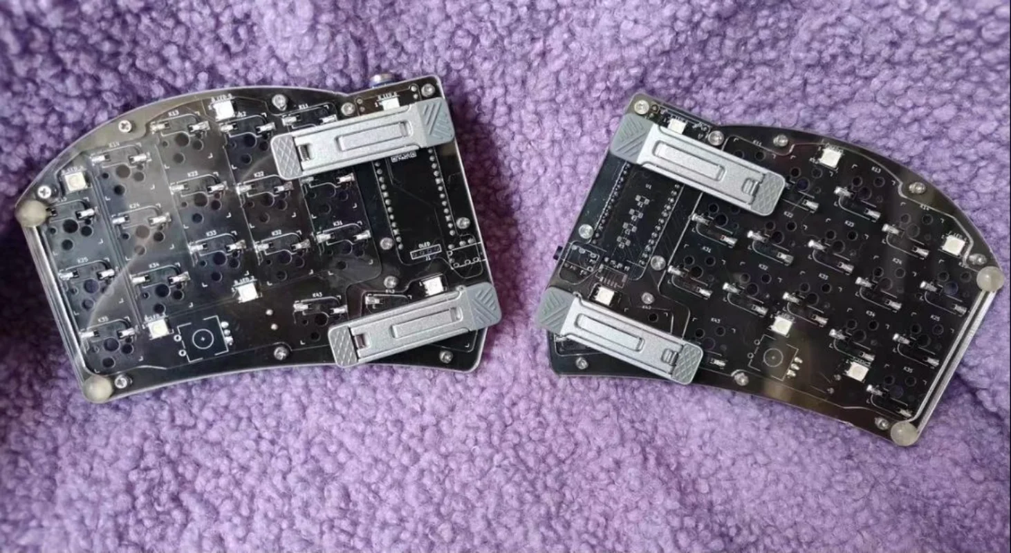 Teclado mecánico Little Red Dot, teclado dividido con cable personalizado RGB, intercambiable en caliente, teclados ergonómicos para juegos VAIL con pantalla Led