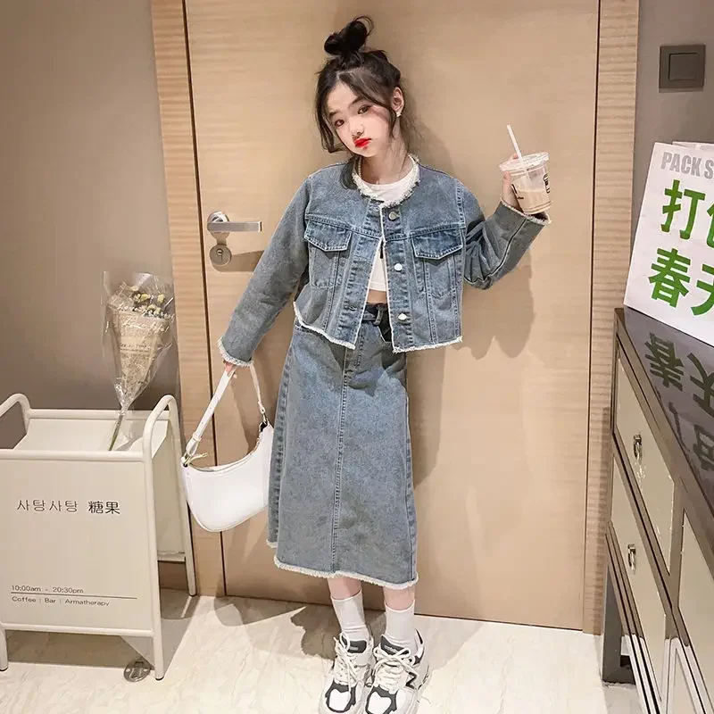 Girls Spring Suit 2023 New Fashionable Mid Big Childrens Fashion Spring and Autumn Girls Denim Skirt Two Piece Fashion Set