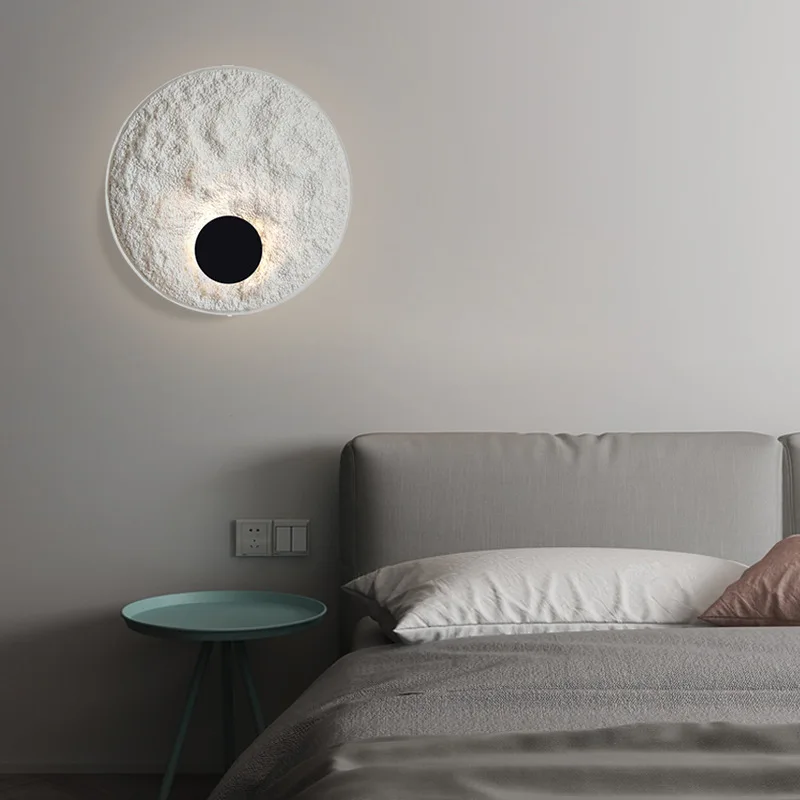 

Настенный светильник из смолы в форме полумесяца, скандинавский минималистичный светильник для интерьера, для гостиной, спальни, коридора, прихожих