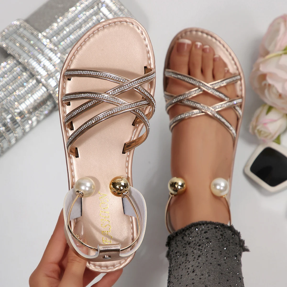 Women Sandals Summer Flat Shoes Women Luxury Rhinestone Casual Bridal Wedding Shoes Strap Beach Roman Sandals Zapatos De Mujer