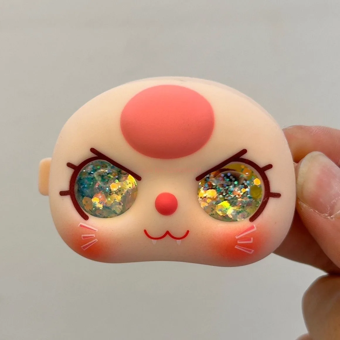 متوفر في المخزون مناسب لـ 80% طفل ثلاثة لطيف على شكل وجه قطة يدوية من الفينيل بديل لعبة إكسسوار عالي الجودة