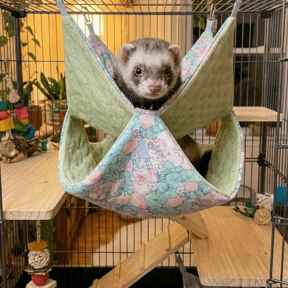 

Breathable Double-layer Hamster Hammock Cooling Cartoon Pattern Squirrel Hanging Nest Comfortable Small Pet Sleeping Nest