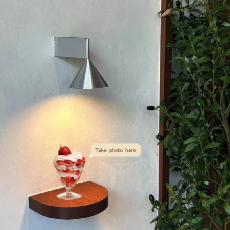 

Настенный светильник Bauhaus с коническим геометрическим дизайном, минималистичный настенный светильник, изысканное освещение для коридора, премиальный декор для спальни