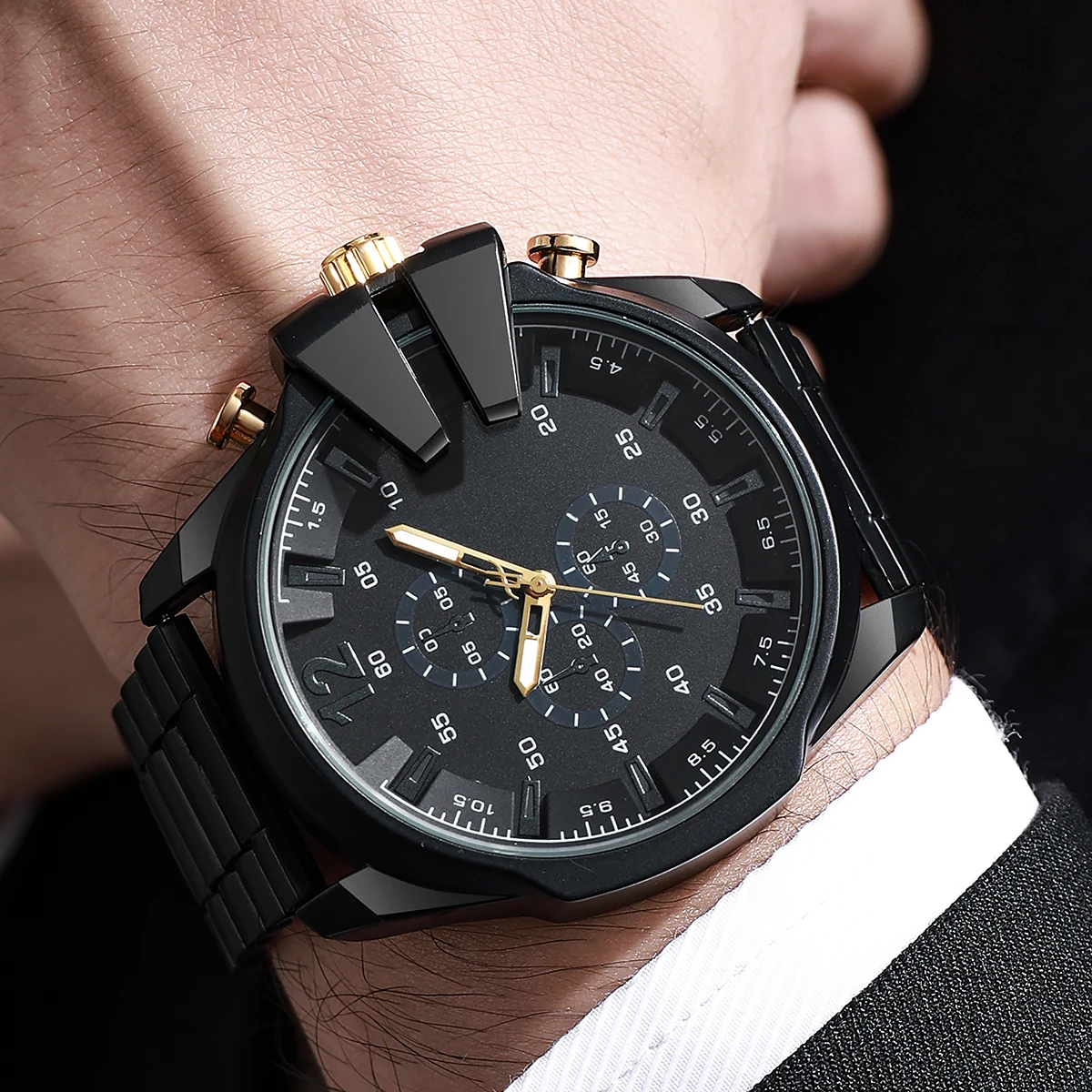 ساعة كوارتز رجالية ذات طابع شخصي بسيط وحزام معدني بقرص كبير، مناسبة للارتداء اليومي، وهدايا عيد الميلاد