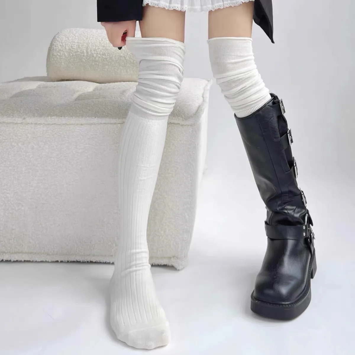 Woman Autumn/Winter Solid Color Thigh High Cute Lolita Thick Warm Stockings Black White Long Leg Socks for Women Girls