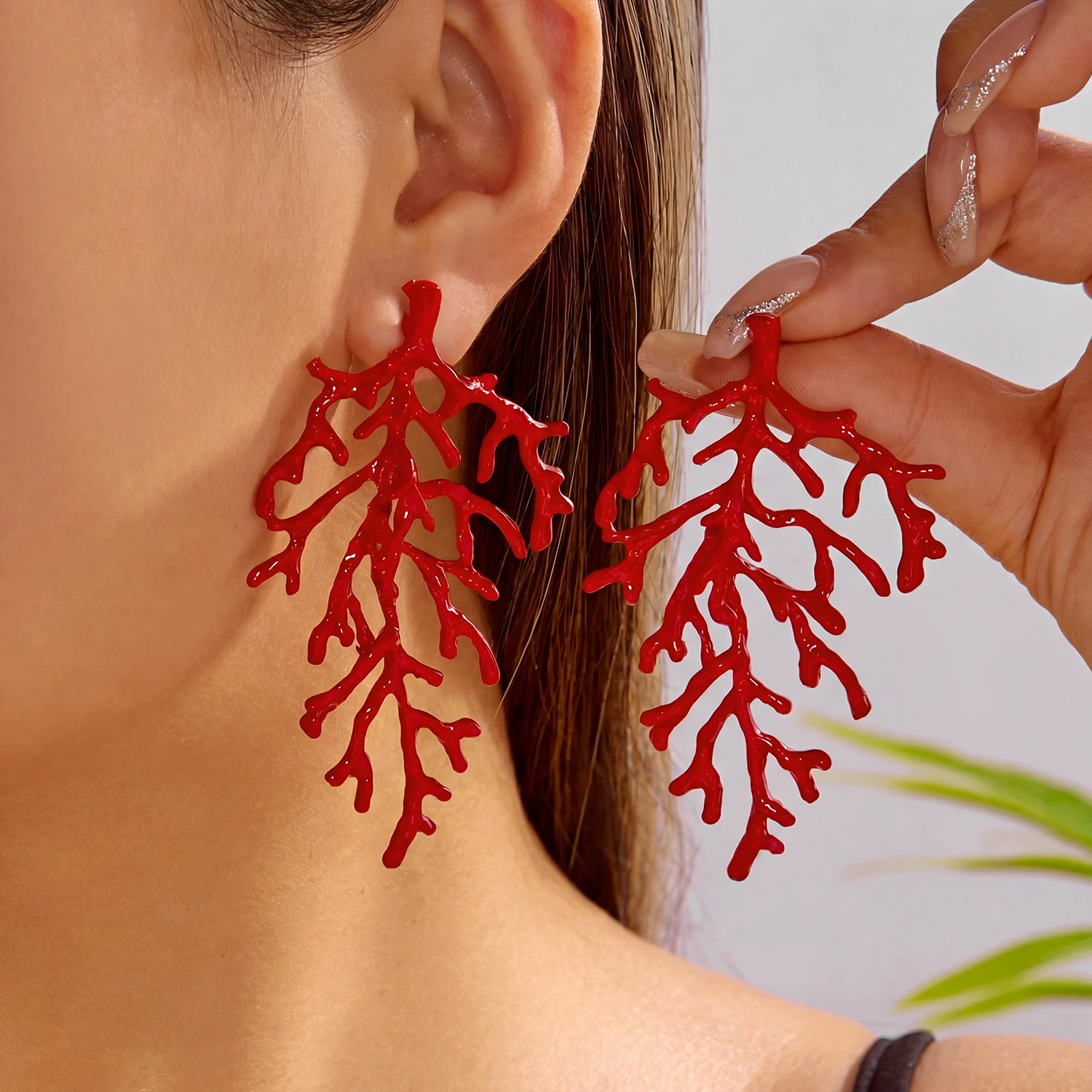 

Bohemia Ocean Style Red Coral Branch Stud Earrings for Women Trendy Irregular Exaggerated Coral Earring Beach Party Jewelry Gift