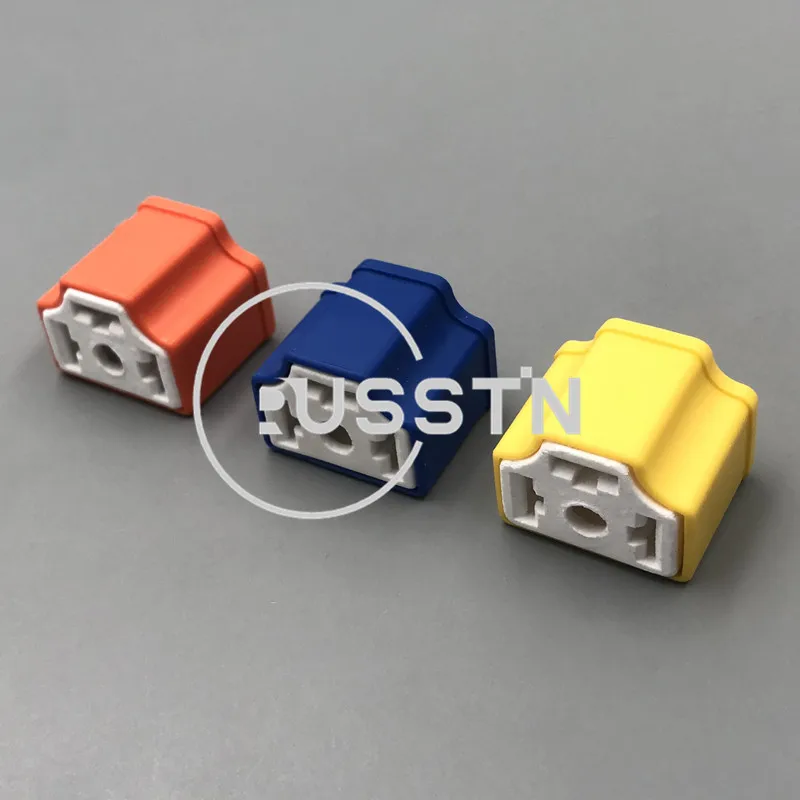 

1 Set 3 Pin H4-2A Car Light Bulb Connector Ceramic High Temperature Resistant Socket AC Assembly H4 Auto Relay Lamp Holder