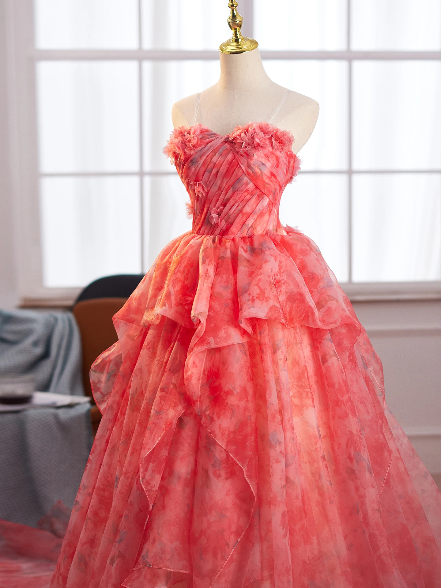 화려한 레드 프롬 드레스 이브닝 가운 스위트하트 레이스업 백 스윕 트레인 레이어드 쉬폰 롱 파티 드레스