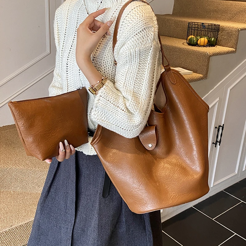 

Новинка 2025, осенне-зимняя мягкая кожаная сумка-тоут в стиле ретро, женская большая сумка Capaci, сумка на одно плечо, повседневная сумка Simplici