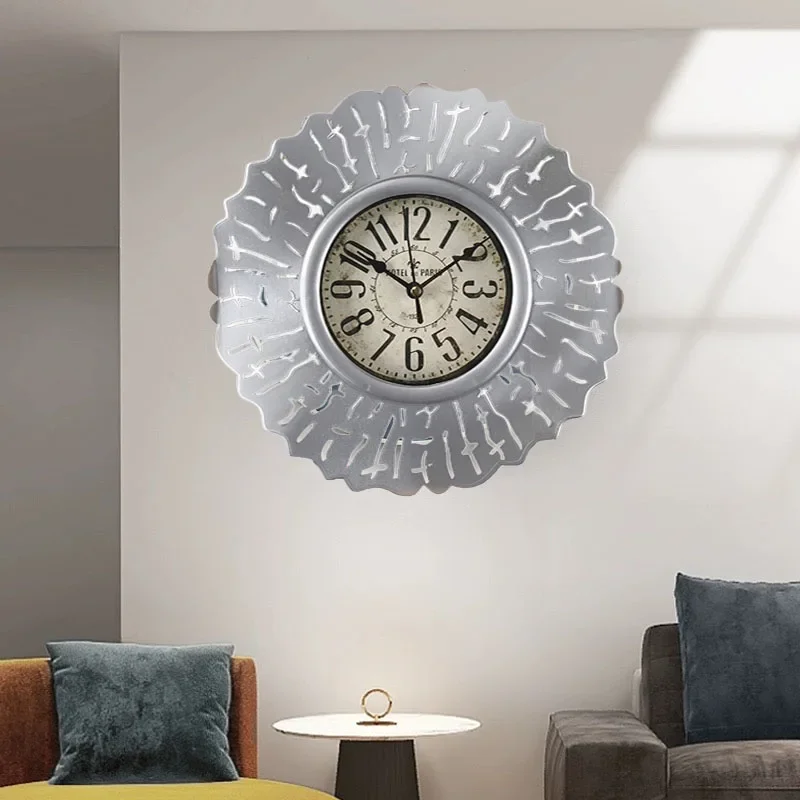 Silent fashion watch art wall watch European wall clock American living room clock Creative retro decorative wall clock home