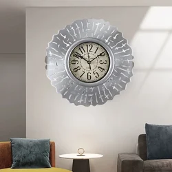 Art watch European wall clock American living room clock Creative retro decorative wall clock Home silent fashion clock