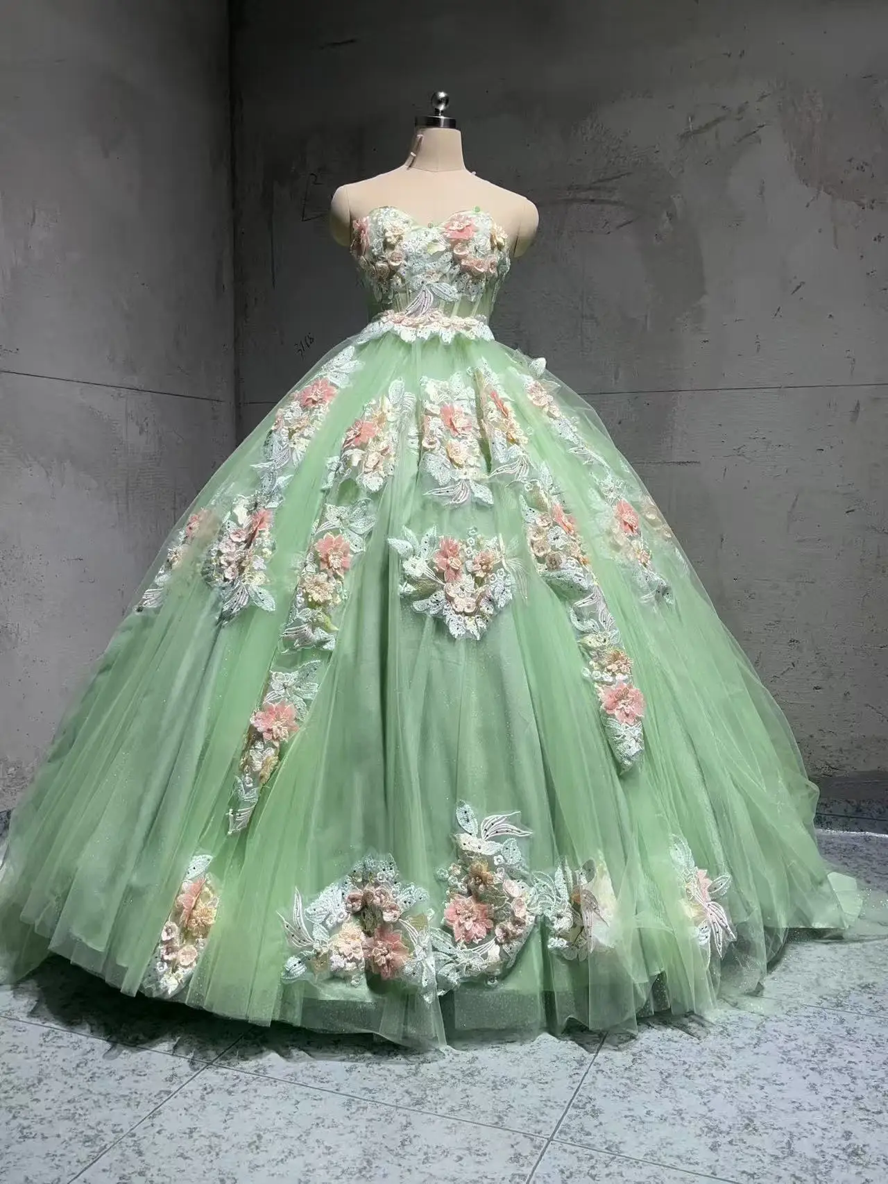 

100% реальная картина, лаймово-зеленые платья Quinceanera, 15, 16 лет, для девочек, цветочные бусины, аппликация, день рождения, выпускной, 2025 AM03, по индивидуальному заказу