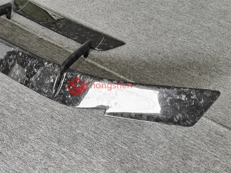 لامبورغيني هوراكان EVO قطع غيار السيارات مزورة ألياف الكربون الخلفي الجذع الشفاه المفسد