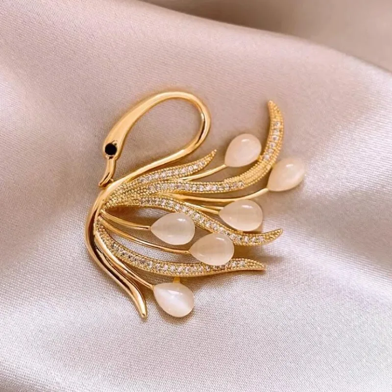 Luxury Trendy Opal Swan Brooches High Quality Women's Zircon Corsage Pin Temperament Party Clothing Accessories Prevent Exposure