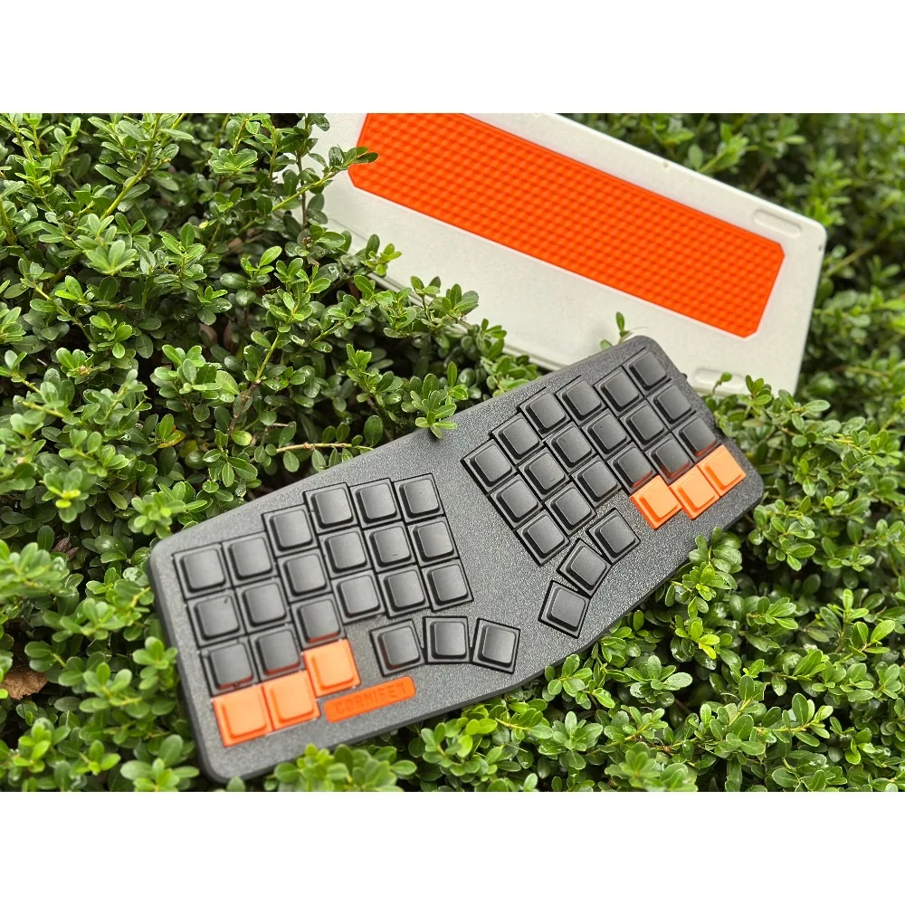 Cornifex48 Wired  Low Profile Mechanical Keyboard Compatible Choc V1 & V2 PLA Case Footan Classic Design Hot Pluggable QMK/VIAL