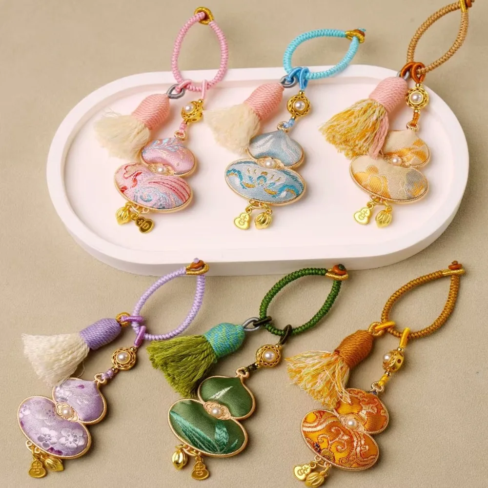 Handmade Brocade Gourd Pendant Blessing Chinese Style Woven Tassel Bag Pendant Traditional Good Luck Hanging Ornaments Gifts