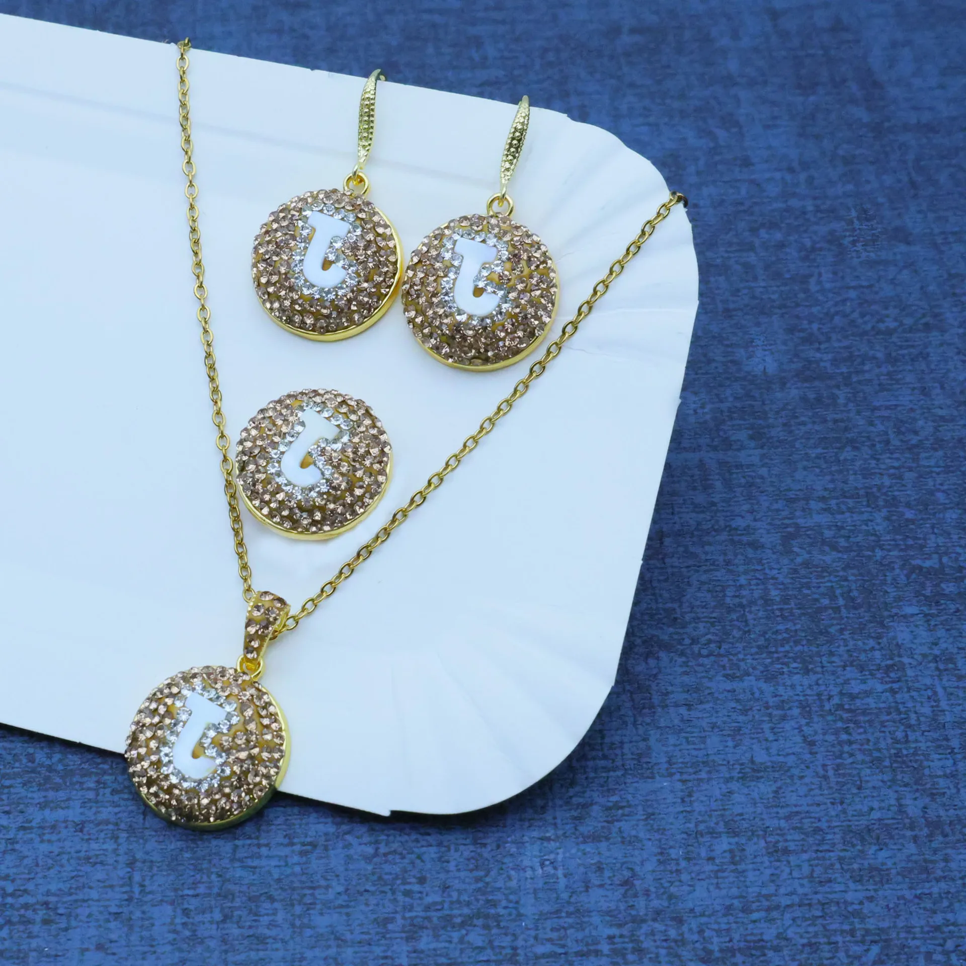 DIY accessories Cross-border natural shell carving high-end letter J handmade design light luxury three-piece women's jewelry