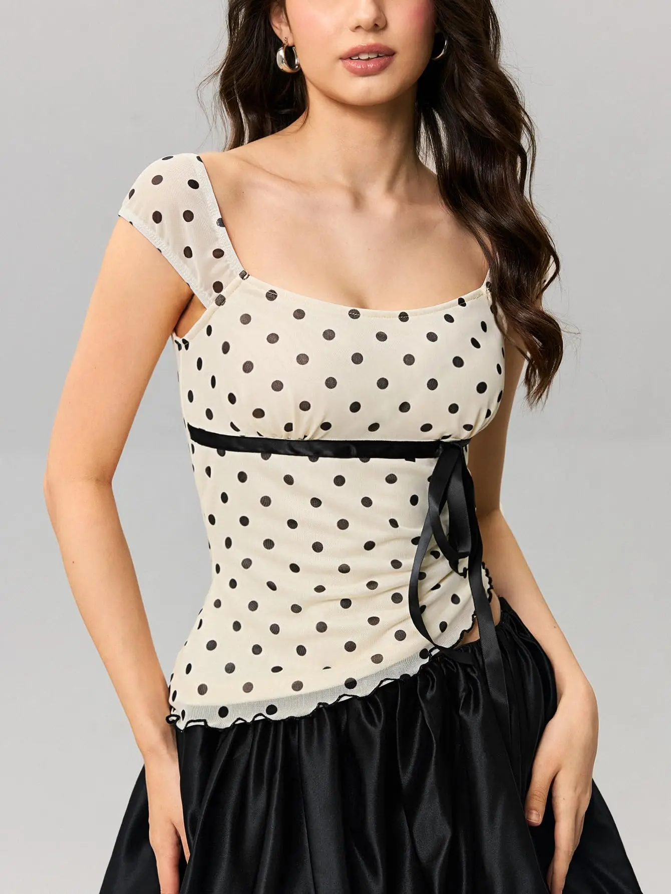 Womens Summer Y2K Dot Print Tops Casual Slim Fit Stylish Belt Square Neck Cap Sleeve T-Shirt Streetwear