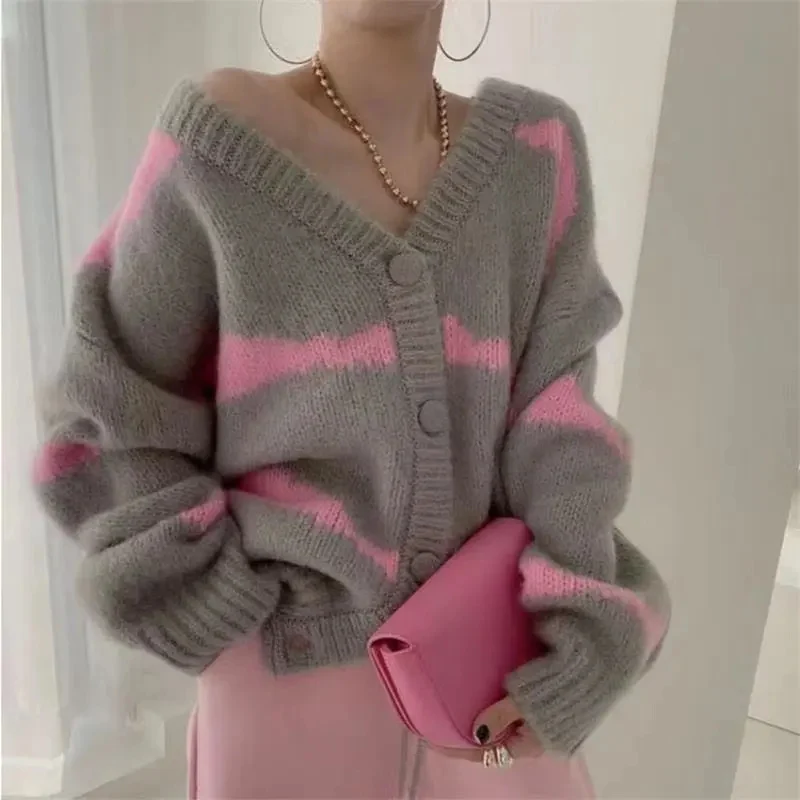 Loose V Neck Sweater Cardigans Women 2023 Autumn Long-Sleeved Knitted Cardigan Woman Korean Style Single-Breasted Knitwear