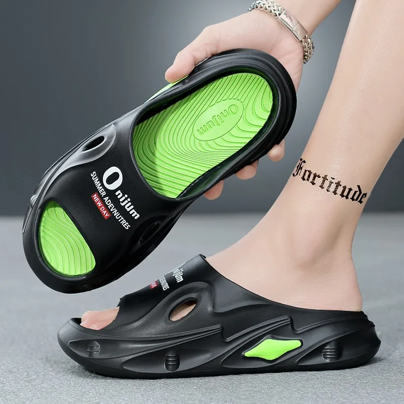 

Summer New Men Slippers Trend Fashion Men Slippers Sports Sandals Anti-slip Deodorant Outdoor Beach Thick Bottom Platform