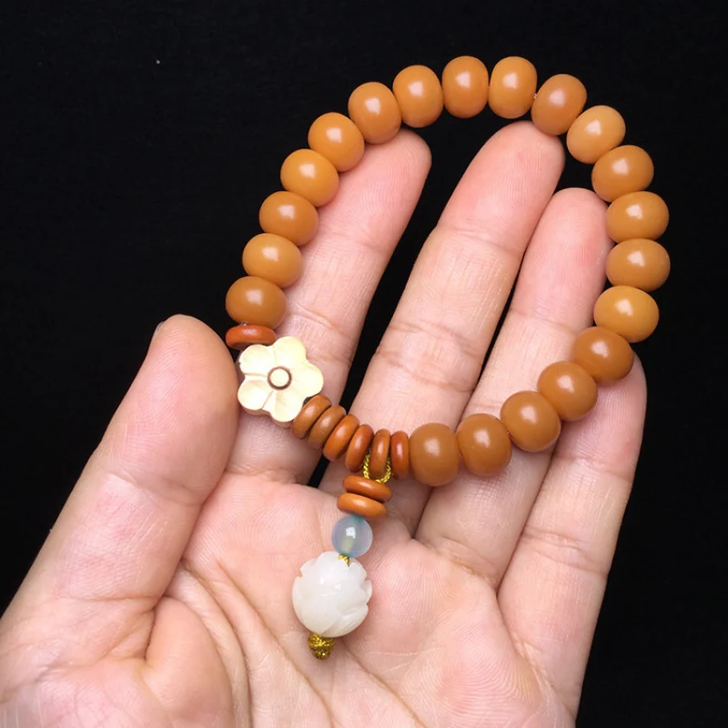 Weathered Apple Single-Loop for Men and Women, Yellow Bodhi Root Barrel Bead with Plum Blossom Bracelet
