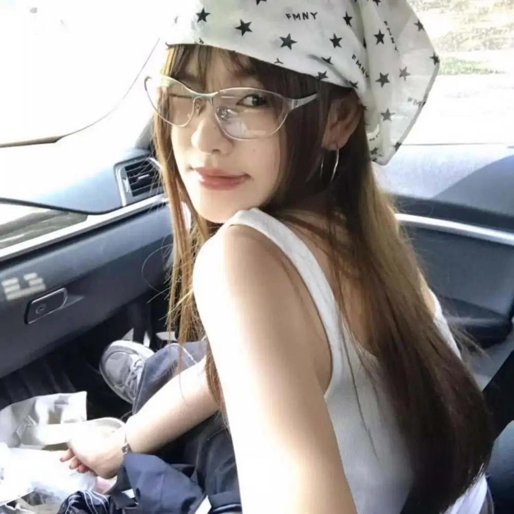 

Шарф для волос со звездой, повязка для волос с буквенным принтом и звездой, бандана в стиле хип-хоп, дышащая повязка на голову, платок, легкий модный квадратный шарф для пикантных девушек