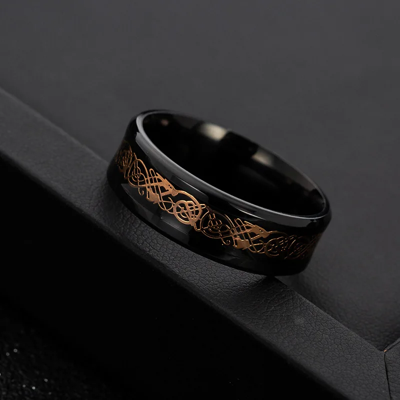 Fashion 8mm Men\'s Stainless Steel Dragon Ring Inlay Red Gold Black Carbon Fiber Кольцо Wedding Band Jewelry Size 6-12