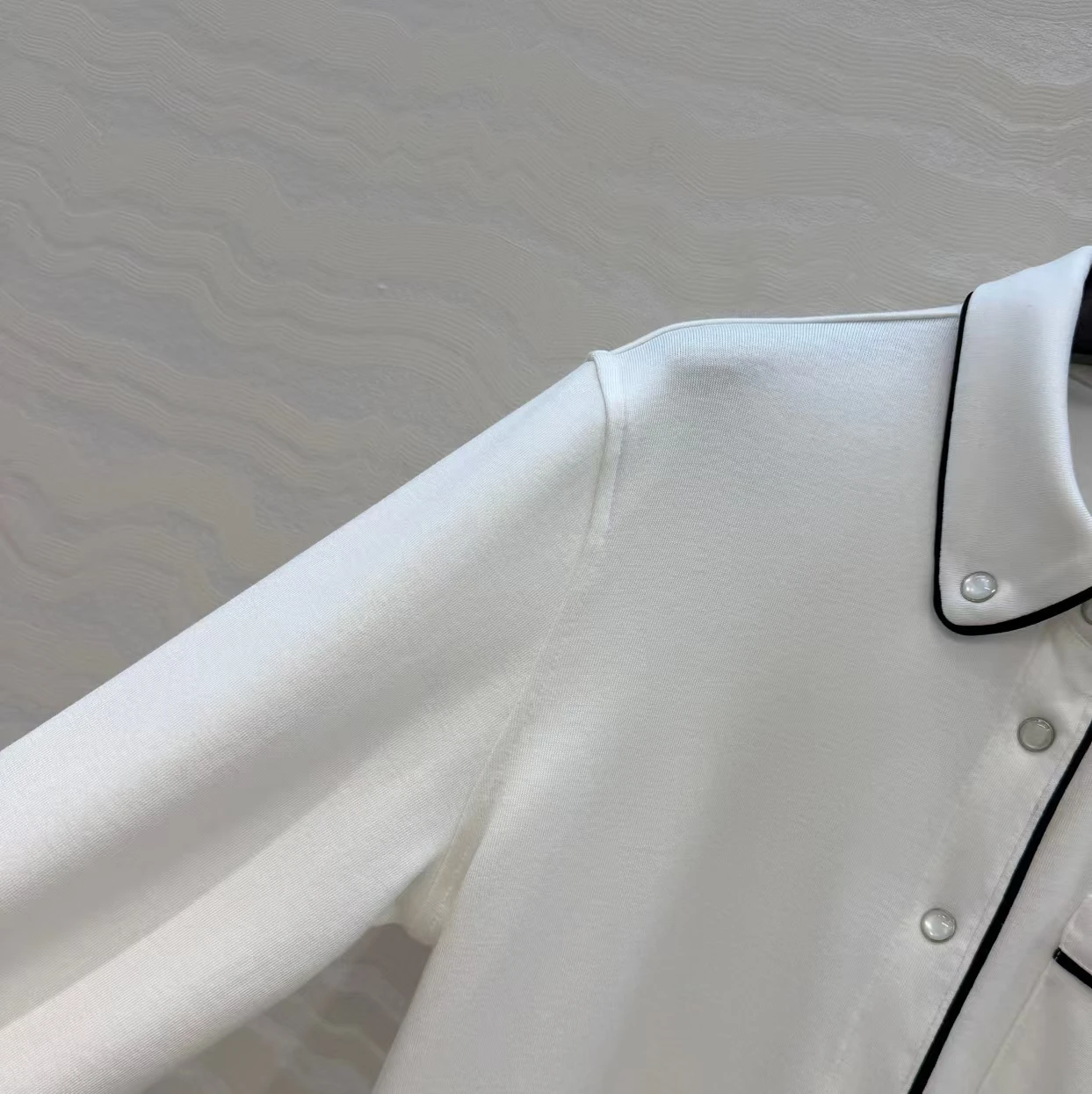 Autumn and winter new fashion contrasting color wrapped lapel Lyocell pure cotton long sleeved shirt women's top