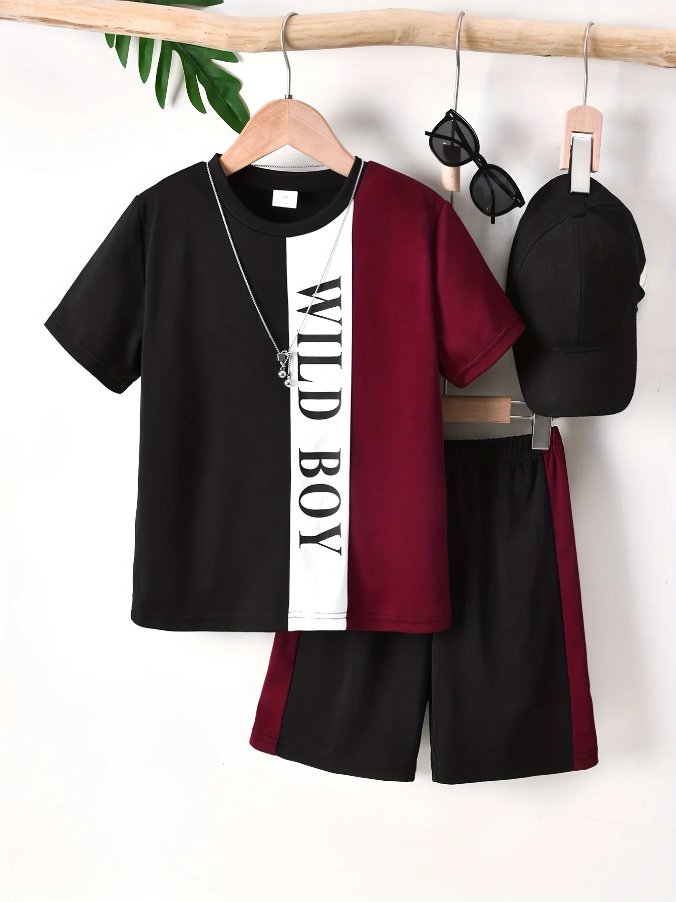 Hot Boys Casual Fashion Set Street Simple Color Pattern Printed T-shirt and Shorts Set Summer Vacation