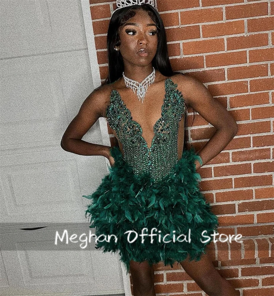 

Green Bead Crystal Prom Dresses Short For Black Girl Feather 2025 Birthday Luxury Dress O Neck Custom Formal Gown Homecoming