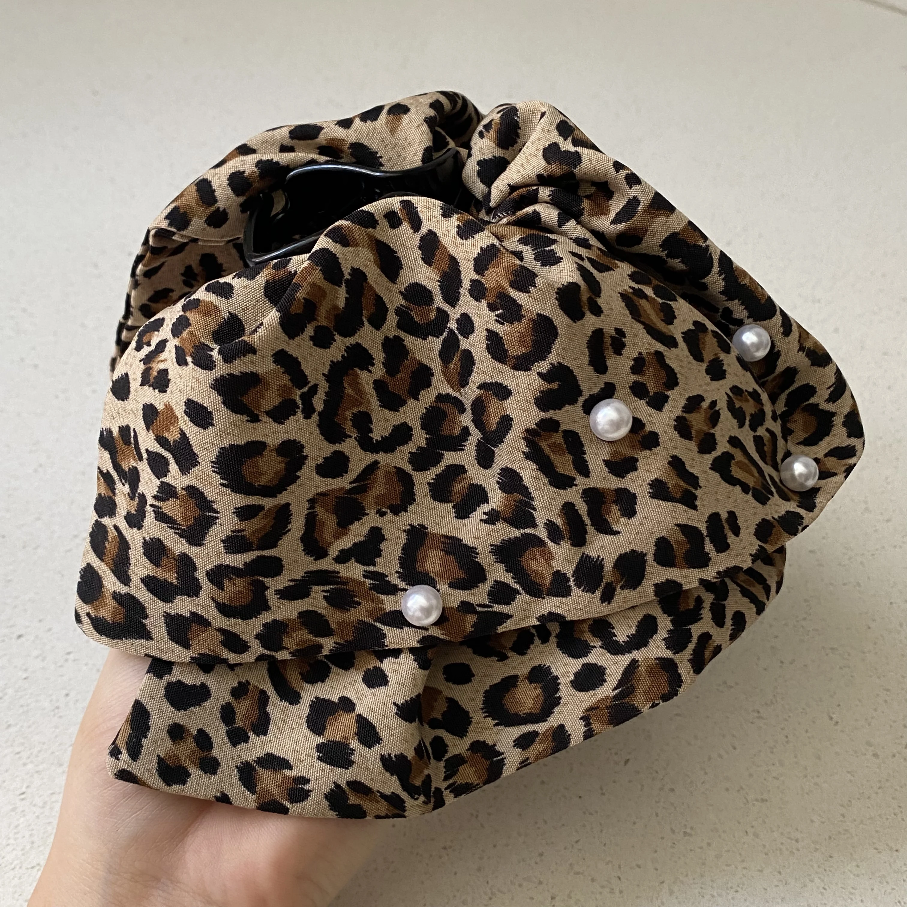 1 шт., коготь для волос с леопардовым принтом и жемчужным декором, стильный аксессуар для волос для женщин, шикарная заколка для волос для повседневного и праздничного ношения