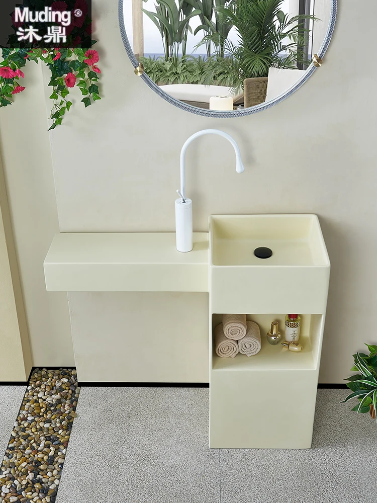 Cline Kunststein Waschbecken integriert Boden stehende Creme Wind