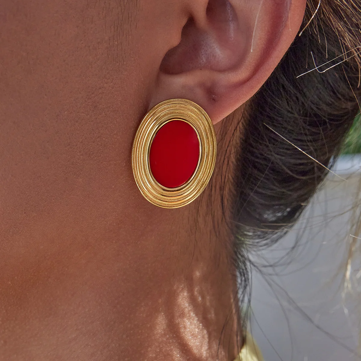 YHTOT Vintage Oval Black Shell Ear studs 18k Gold Color Plated Stainless Steel Texture Earrings Ladies Jewelry Party Gift