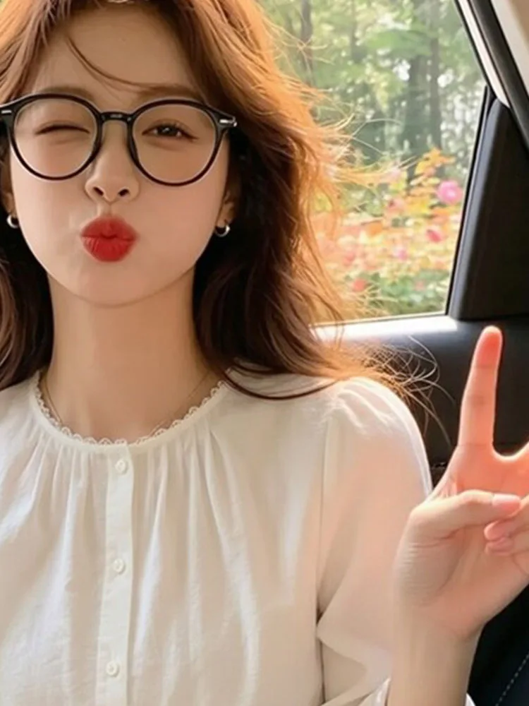 Early Autumn Fashion Lace Trim Shirt Women's round Neck Single Button Wood Grain Bottom Bubble Top Korean Style Loose Fit